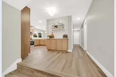 9446 Hilltop Drive, Saint John, IN 46373 - Photo 12