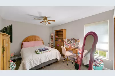 101 E 13th Place, Hobart, IN 46342 - Photo 18