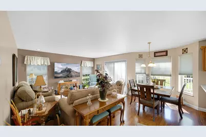 101 E 13th Place, Hobart, IN 46342 - Photo 6