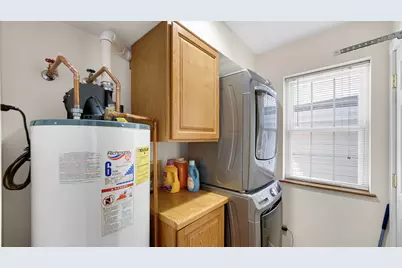 101 E 13th Place, Hobart, IN 46342 - Photo 12