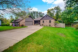 524 Timberwood Ln, Lowell, IN 46356 - Photo 2