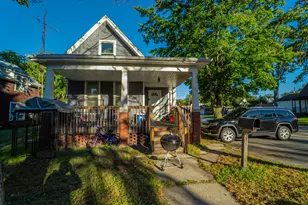 126 Dewey St, Michigan City, IN 46360 - Photo 4