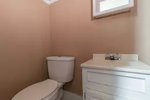 126 Dewey St, Michigan City, IN 46360 - Photo 10