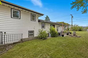 9380 Roosevelt Pl, Crown Point, IN 46307 - Photo 20