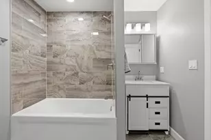 220 N Lake Park Ave, Hobart, IN 46342 - Photo 36