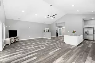 220 N Lake Park Ave, Hobart, IN 46342 - Photo 18