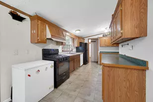 46 S Delmar Ct, Hebron, IN 46341 - Photo 8