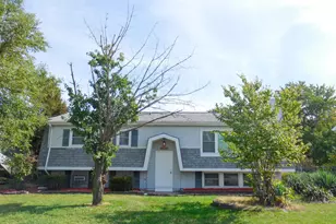 605 Pierce Ave, Dyer, IN 46311 - Photo 1