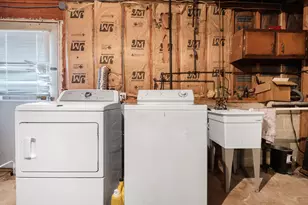 9509 Northcote Ave, Munster, IN 46321 - Photo 16