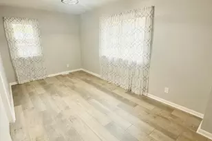 1310 W 61st Pl, Merrillville, IN 46410 - Photo 8