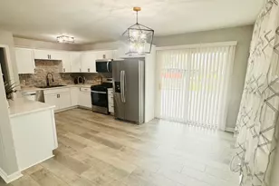 1310 W 61st Pl, Merrillville, IN 46410 - Photo 4