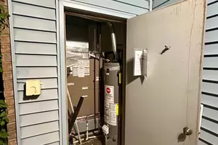 9621 Merrillville Rd, Crown Point, IN 46307 - Photo 20