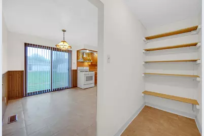 637 Old Forge Road, Valparaiso, IN 46385 - Photo 10