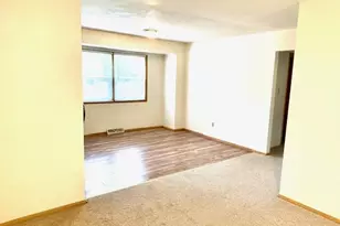 7809 Chase St, Merrillville, IN 46410 - Photo 4