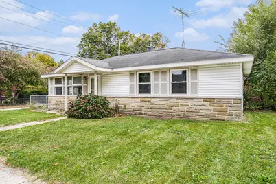 114 S Cherry Street, New Carlisle, IN 46552 - Photo 2