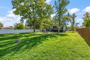 654 Cheyenne Dr, Lowell, IN 46356 - Photo 10