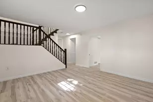 654 Cheyenne Dr, Lowell, IN 46356 - Photo 8