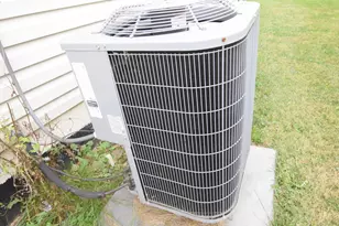 705 E Vine St, Rensselaer, IN 47978 - Photo 6