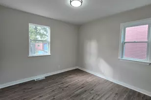 4203 E 12th Pl, Gary, IN 46403 - Photo 10