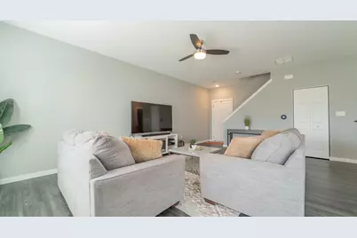 425 Briarwood Lane, Lowell, IN 46356 - Photo 6