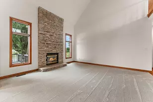 10700 Martinique Ln, Crown Point, IN 46307 - Photo 18