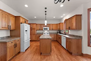 10700 Martinique Ln, Crown Point, IN 46307 - Photo 20