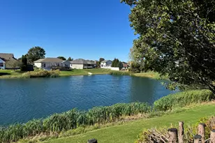 10700 Martinique Ln, Crown Point, IN 46307 - Photo 4