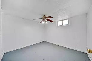 621 S Washington St, Hobart, IN 46342 - Photo 22