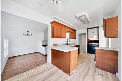 621 S Washington Street, Hobart, IN 46342 - Photo 6