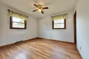 5361 Pierce St, Merrillville, IN 46410 - Photo 10