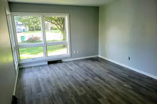 838 W 67th Ln, Merrillville, IN 46410 - Photo 2