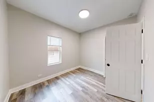 1379 Roosevelt Pl, Gary, IN 46404 - Photo 10