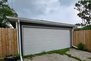 1379 Roosevelt Pl, Gary, IN 46404 - Photo 24