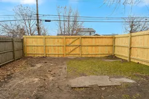 1037 Ames St, Hammond, IN 46320 - Photo 16