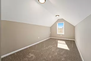 1037 Ames St, Hammond, IN 46320 - Photo 10
