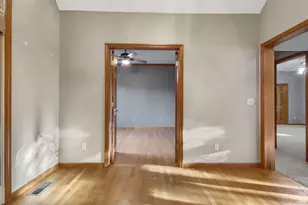 7674 E Potato Hole Ct, New Carlisle, IN 46552 - Photo 20