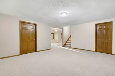 7674 E Potato Hole Court, New Carlisle, IN 46552 - Photo 32