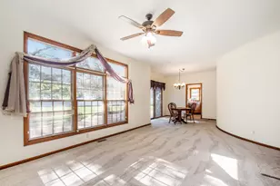 4951 N Meadow Ct, La Porte, IN 46350 - Photo 12