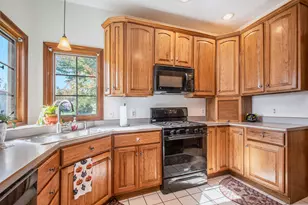 4951 N Meadow Ct, La Porte, IN 46350 - Photo 8