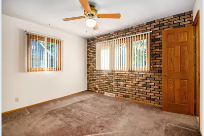 7232 W Lynwood Drive, Michigan City, IN 46360 - Photo 10