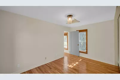 725 W 450 N, Hobart, IN 46342 - Photo 8