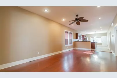 2512 White Oak Avenue, Whiting, IN 46394 - Photo 4