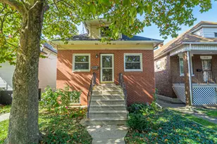 2512 White Oak Ave, Whiting, IN 46394 - Photo 2