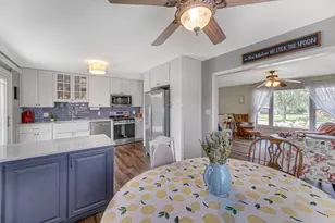 1005 Hanover Ln, Dyer, IN 46311 - Photo 2