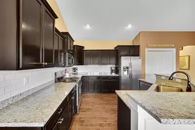 3002 Winter Garden Drive, Valparaiso, IN 46385 - Photo 4