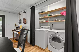 221 Cedar St, Crown Point, IN 46307 - Photo 14