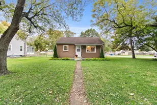 221 Cedar St, Crown Point, IN 46307 - Photo 2