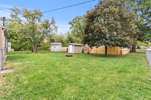 221 Cedar St, Crown Point, IN 46307 - Photo 20