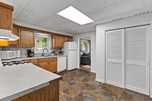 221 Cedar St, Crown Point, IN 46307 - Photo 10