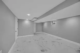 125 Marshall St, Gary, IN 46404 - Photo 16